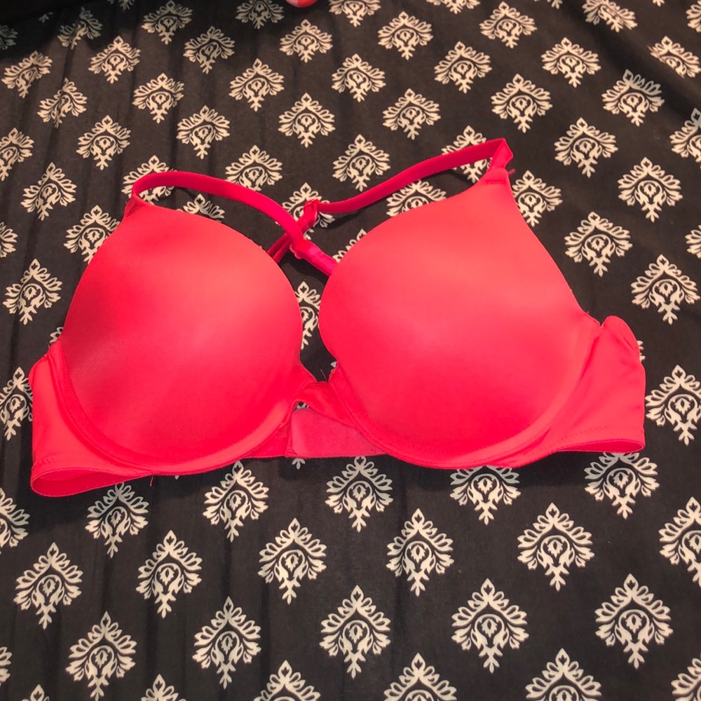 PINK bra, never worn